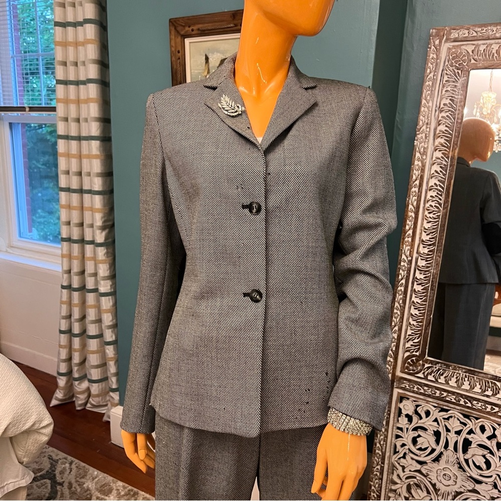 OSCAR DE LA RENTA Vintage Wool Blazer with Leather Elbow Patches - Picture 15 of 16
